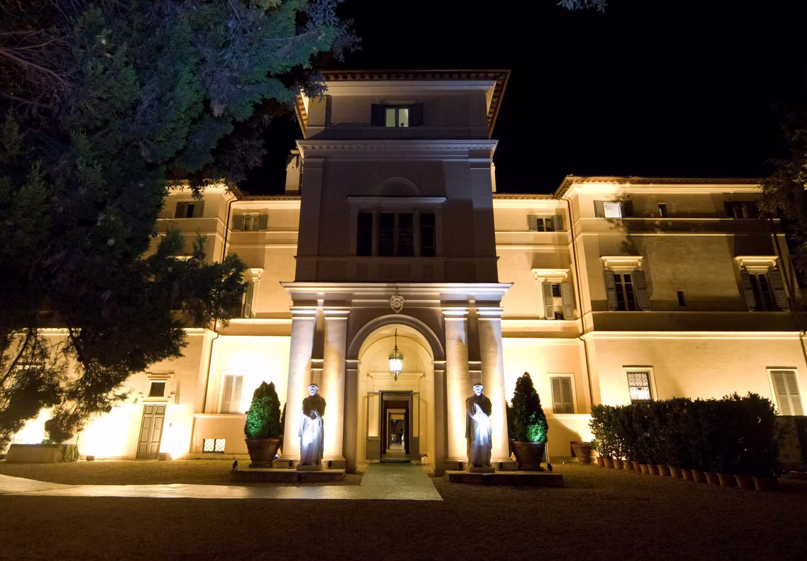 Villa Aurora interior